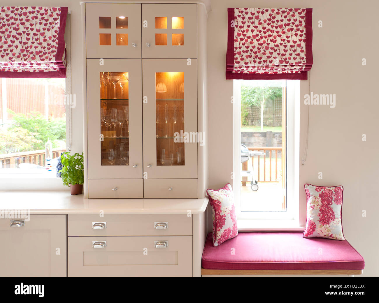 Der Platz am Fenster in einer in-Frame-Küche. Stockfoto