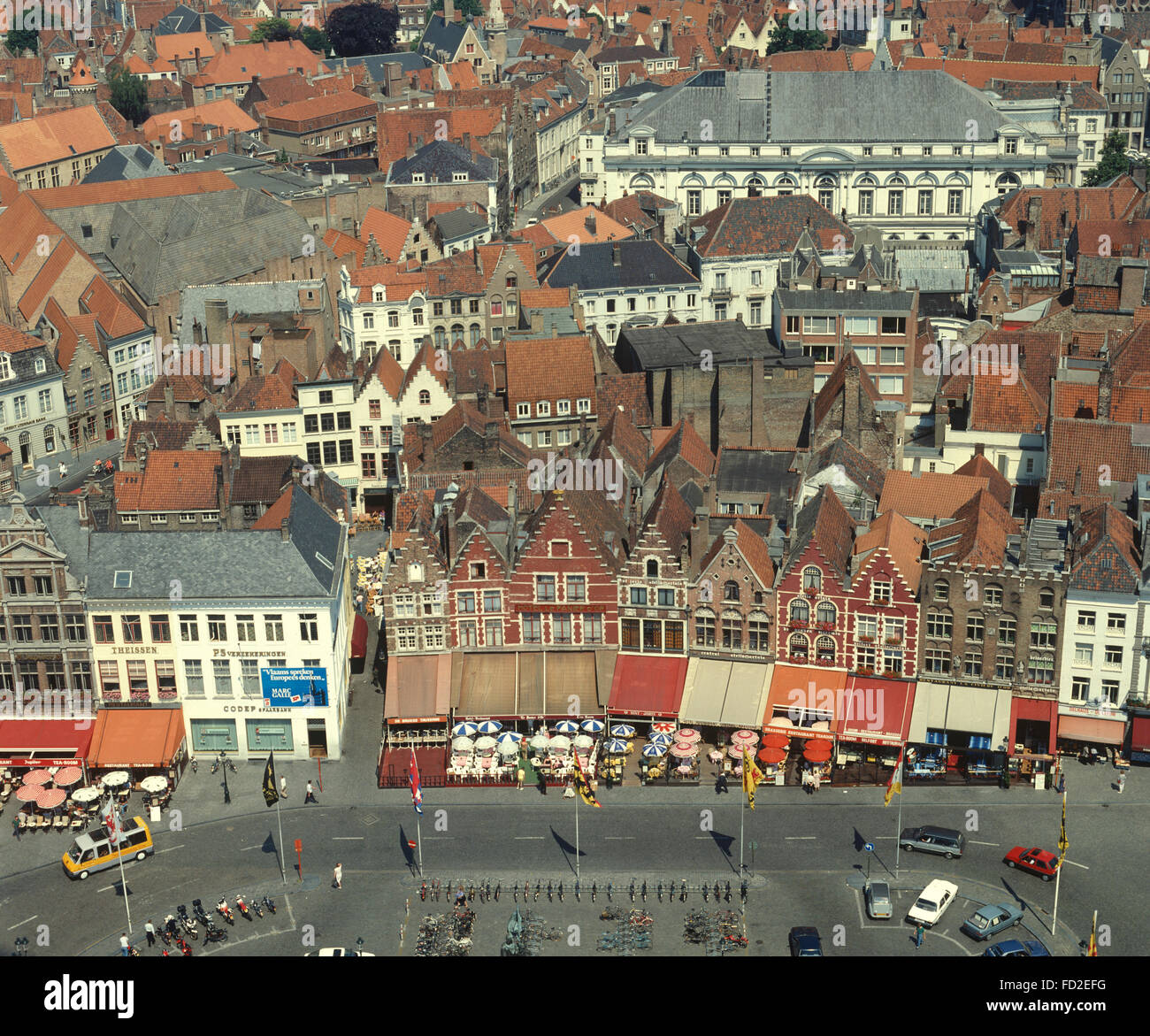 Belgien, Brügge, Birdseye-Blick über den Marktplatz. Stockfoto