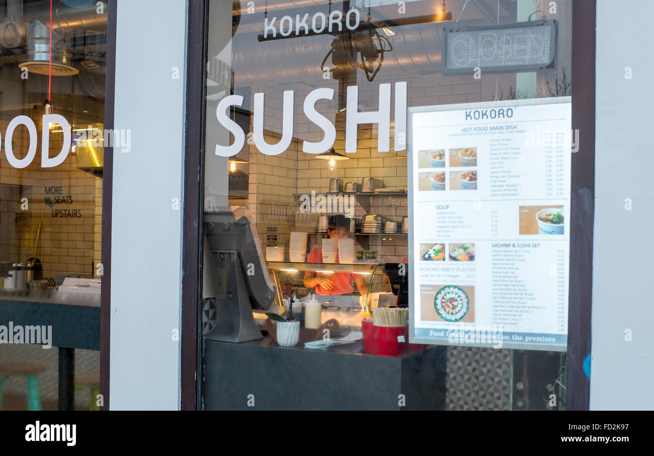Die Japaner Kokoro wegnehmen Sushi und Nudeln Restaurant in Western Road Brighton UK Stockfoto