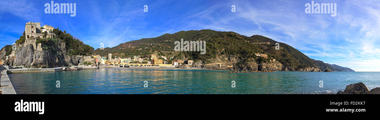 Panorama-Monterosso al Mare-Fischer-Dorf, Hafen, Felsen und Meer Bucht Landschaft. Cinque Terre, Cinque Terre, Ligurien Italien Euro Stockfoto