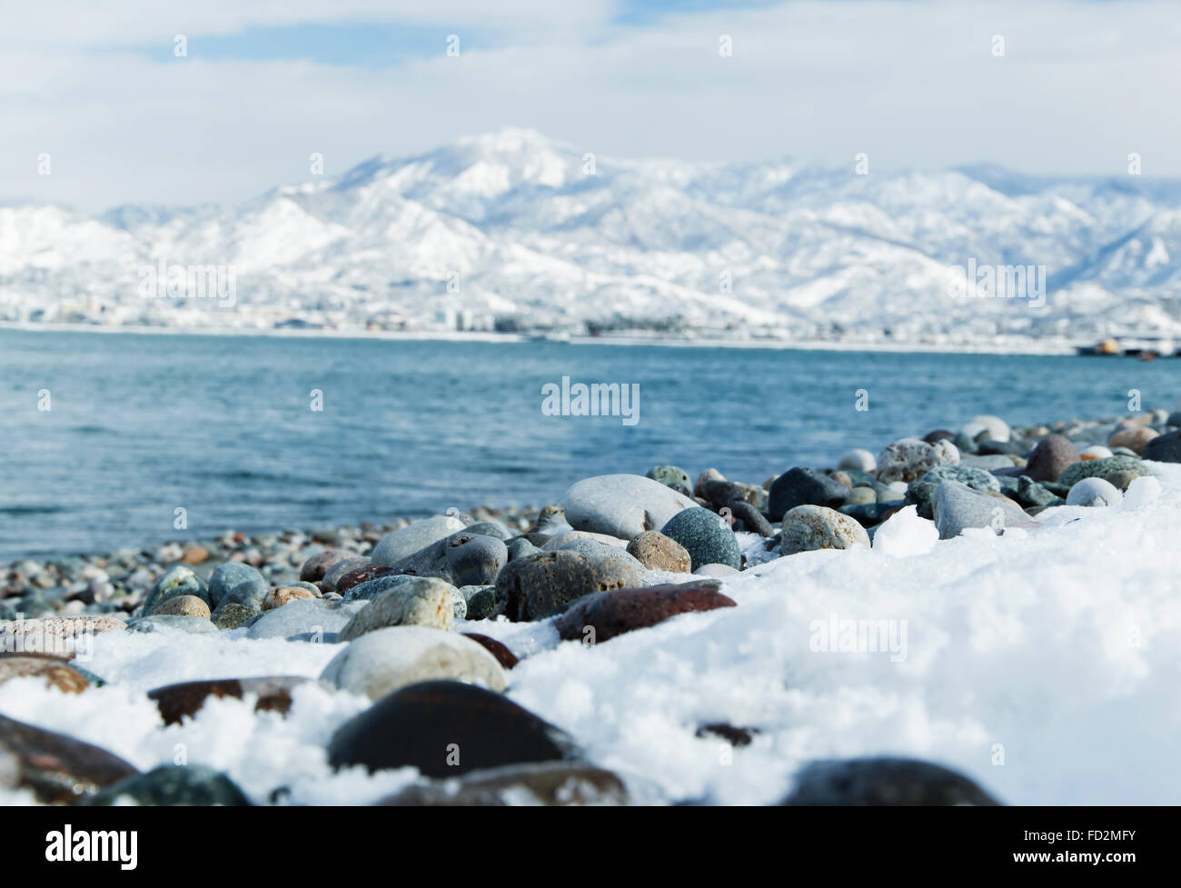 Landschaft-Schwarzmeer auf Hintergrund schneebedeckten Berge des Kaukasus Georgien Batumi Stockfoto