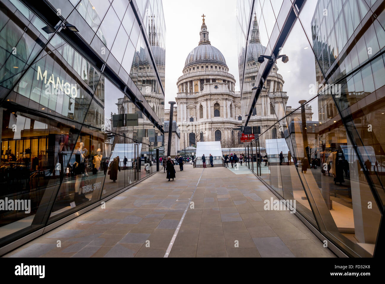Blick auf St. Paul aus eine neue Änderung, London Stockfoto