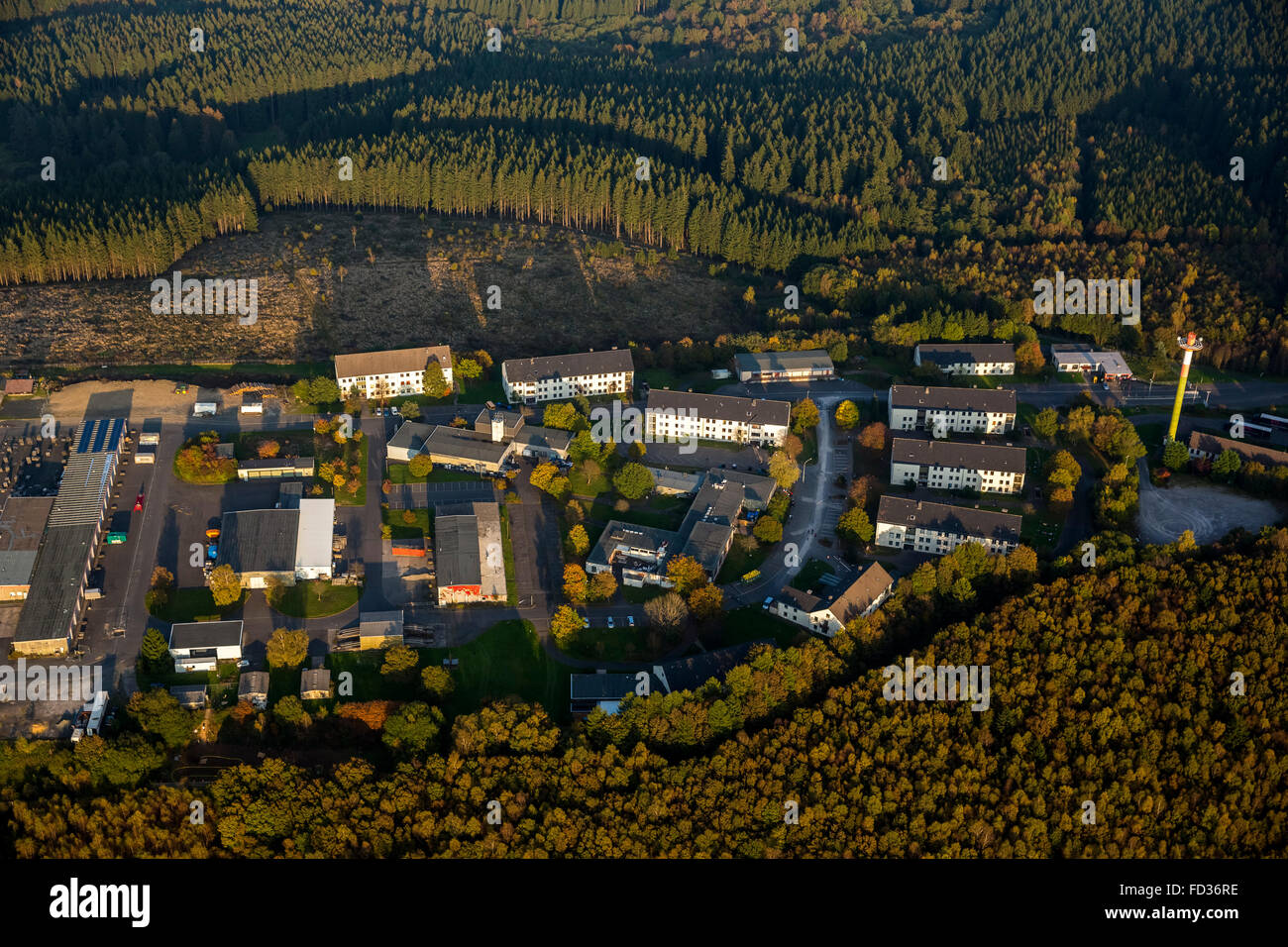 Luftaufnahme, Flüchtlingszentrum im ehemaligen Siegerland-Kaserne in Burbach, Misshandlung von Flüchtlingen von den Sicherheitsdiensten Stockfoto