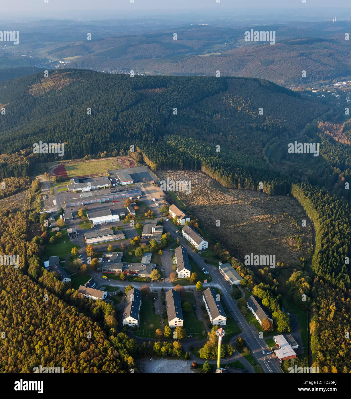 Luftaufnahme, Flüchtlingszentrum im ehemaligen Siegerland-Kaserne in Burbach, Misshandlung von Flüchtlingen von den Sicherheitsdiensten Stockfoto