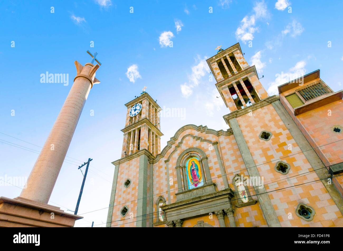 Die Catedral de Nuestra Señora de Guadalupe, die erste katholische Kirche in Tijuana, Mexiko von der Jungfrau von Guadalupe. Ein Blick auf th Stockfoto