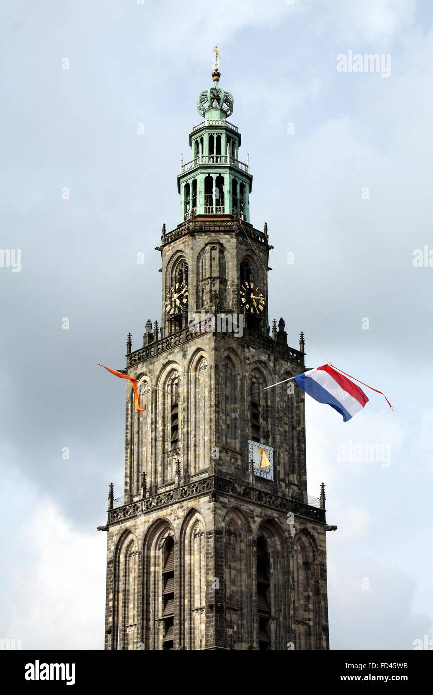 Martini-Turm am Königinnentag in der Stadt Groningen. Die Niederlande Stockfoto
