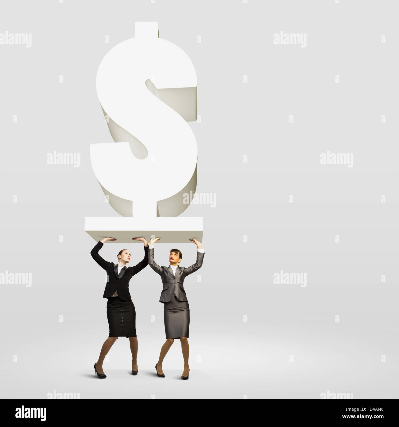 Bild von zwei Geschäftsfrauen Dollarzeichen über Kopf halten Stockfoto