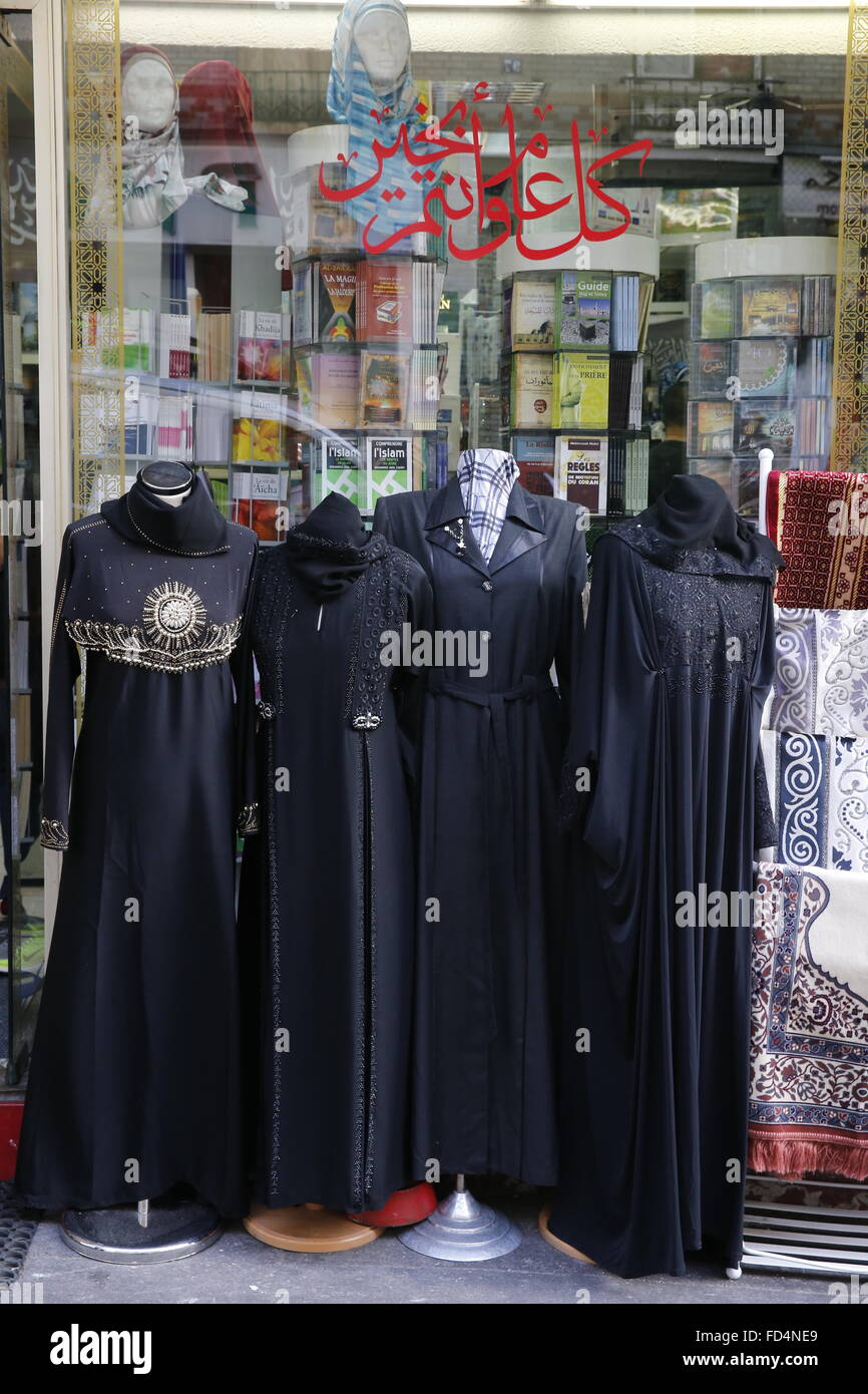 Geschäft, islamische Kleidung und Bücher verkauft. Stockfoto
