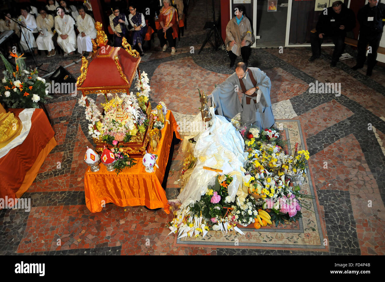 Buddha Reliquiar Vortrag Zeremonie die große Vincennes-Pagode. Stockfoto