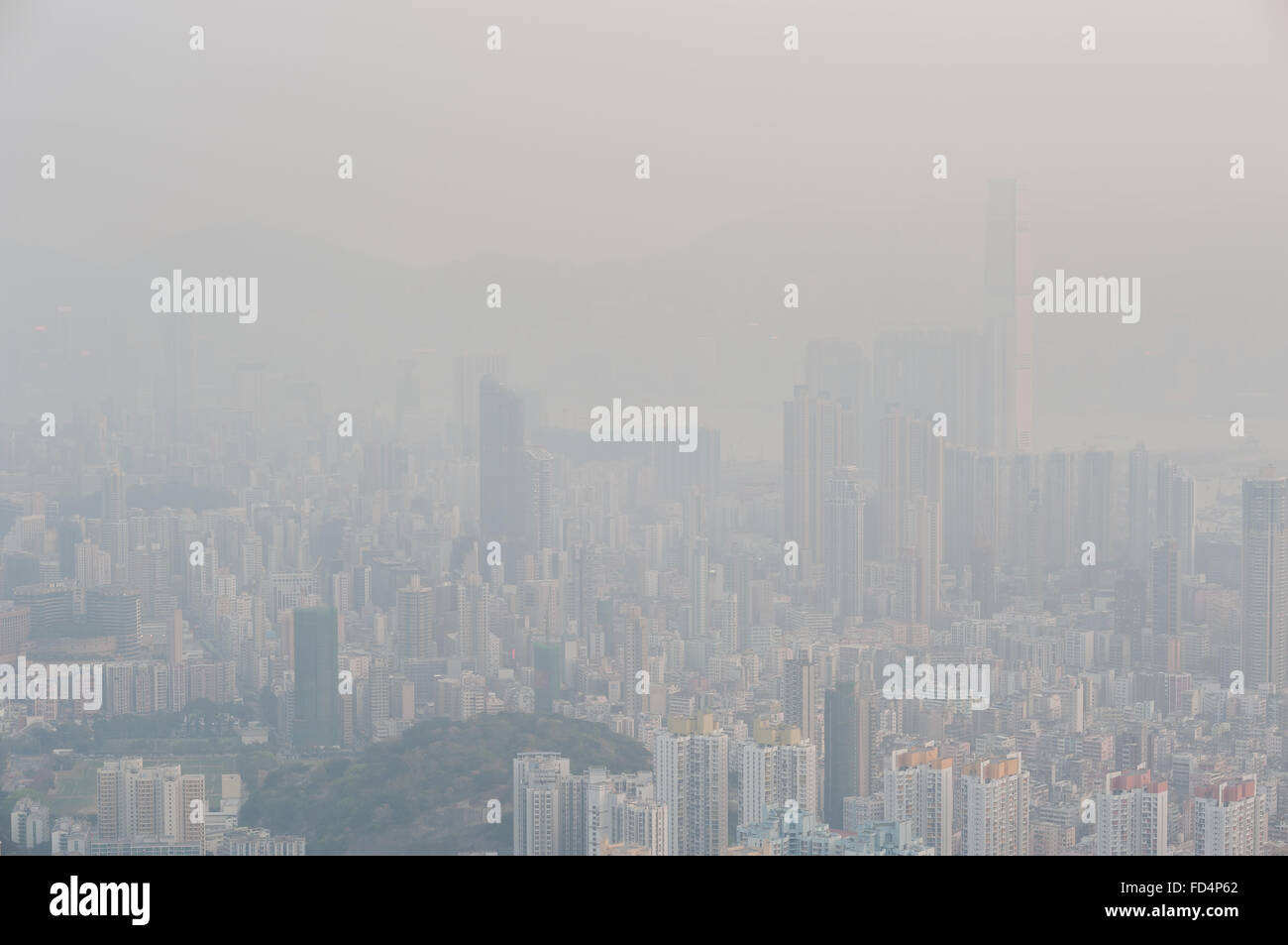 Starke Luftverschmutzung in Hongkong verdeckt die Aussicht von der Spitze von Beacon Hill Stockfoto