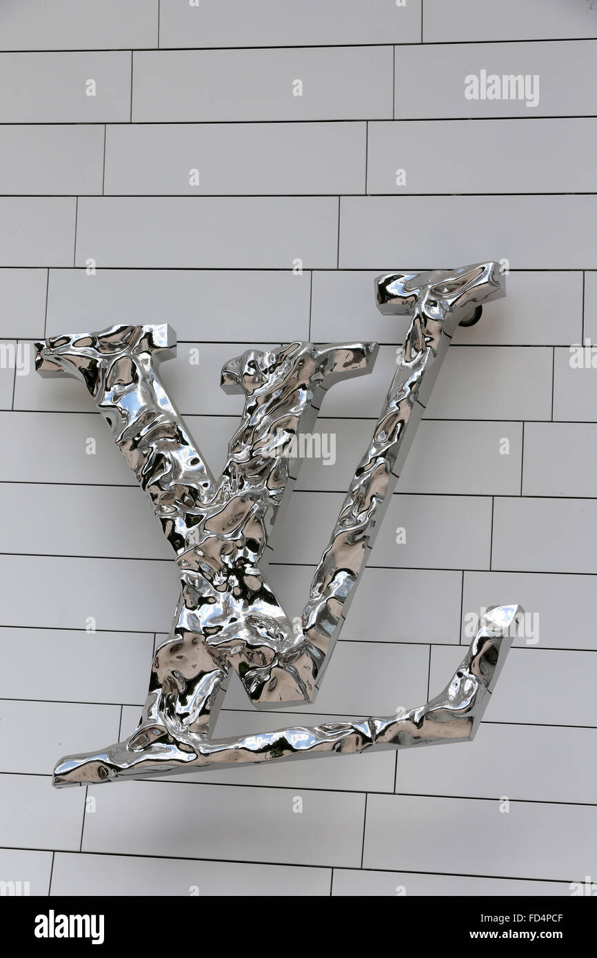 Louis Vuitton Foundation (Fondation Louis-Vuitton). Museum für Kunst.   Das LV-Logo. Stockfoto