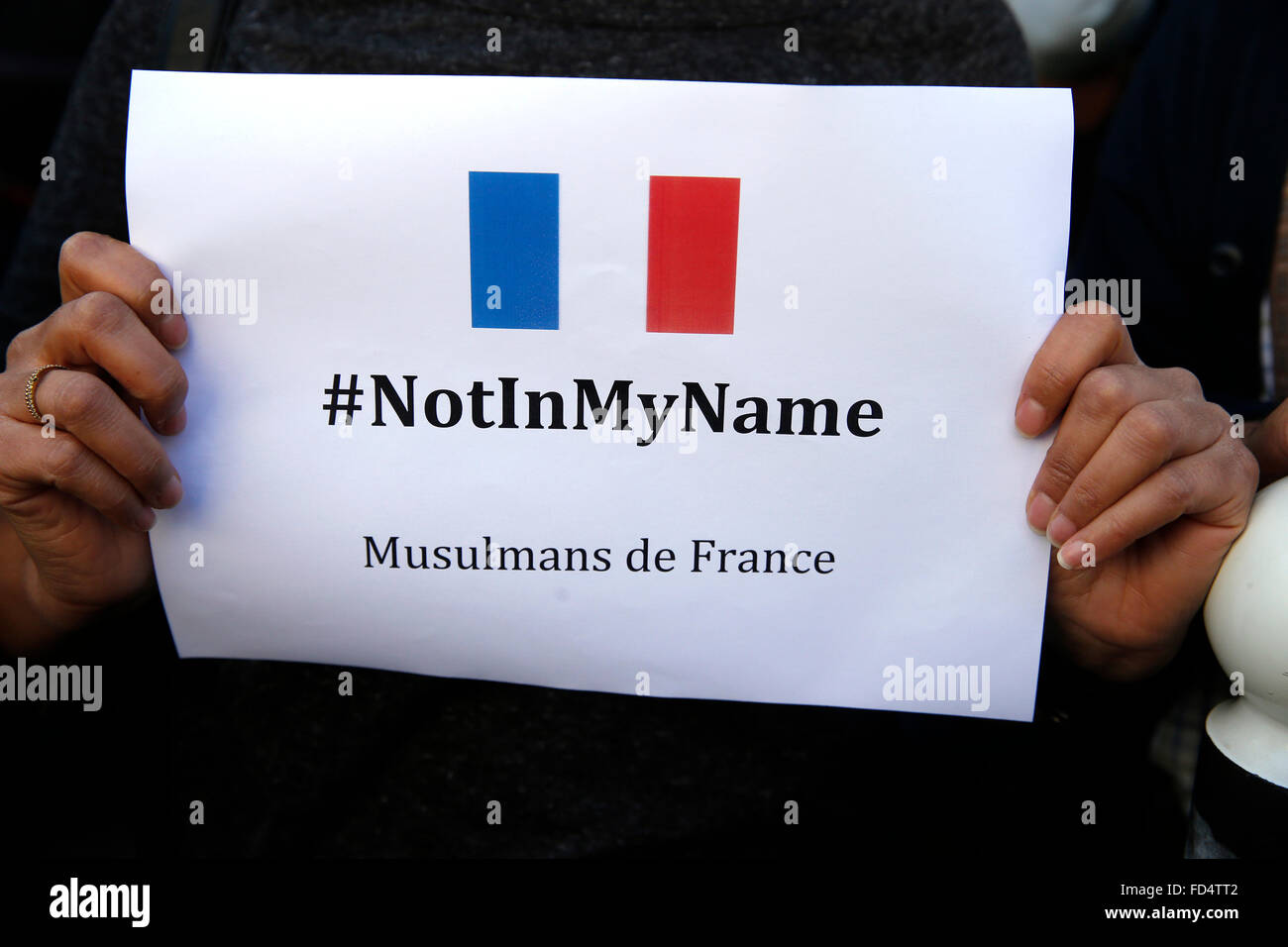 Demonstration vor der großen Moschee von Paris. Hommage an HervŽ Gourdel, von Dschihadisten in Algerien ermordet. Nicht In meinem Namen. Stockfoto