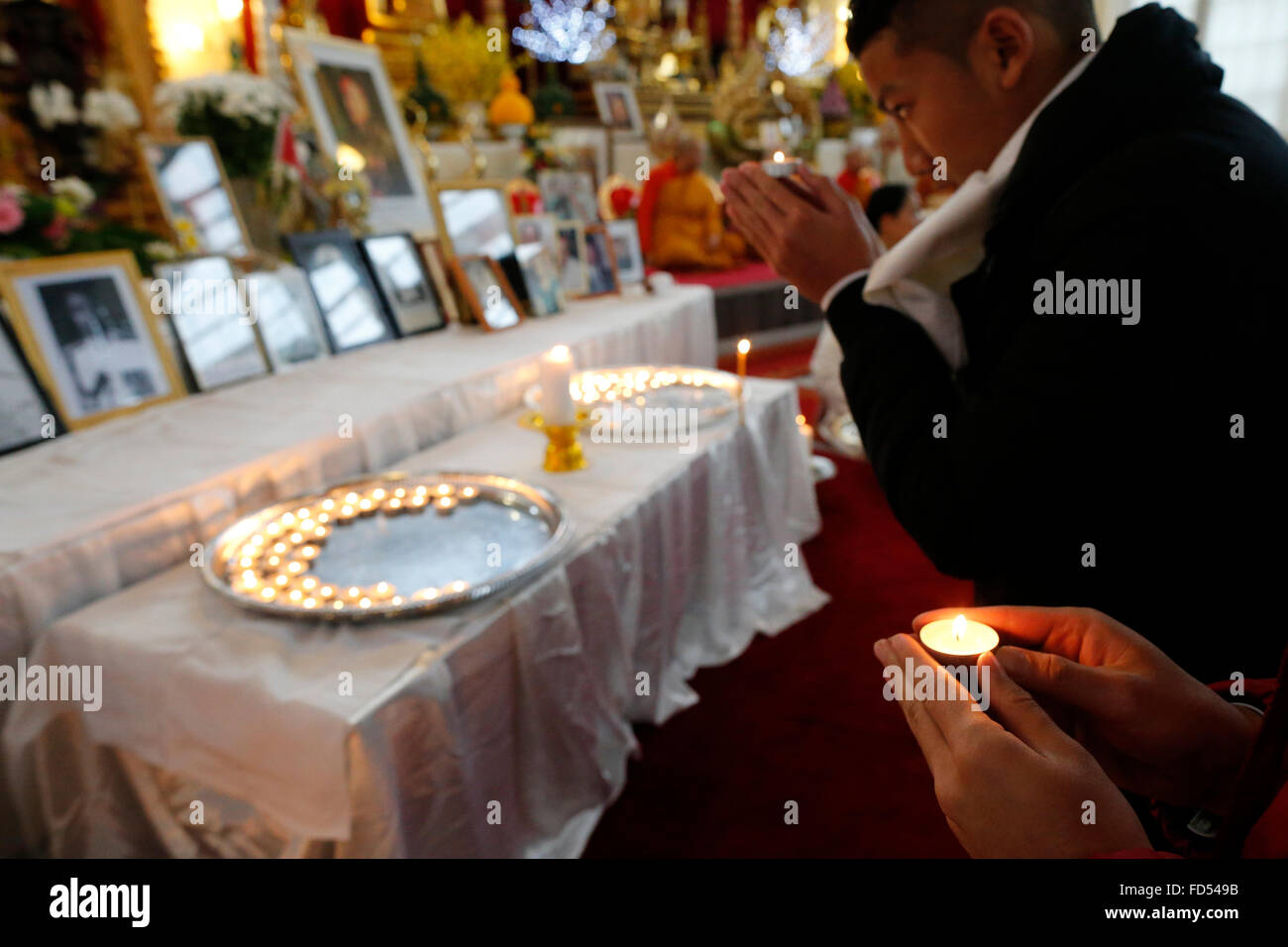Wat Velouvanaram.  Buddhistische Zeremonie.  Zeremonie zu Ehren der Opfer der kommunistischen Regierung Lao. Stockfoto