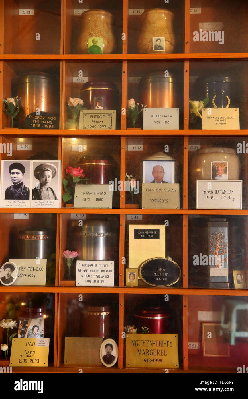 Hong Hien Tu Tempel. Friedhof. Urnen. Stockfoto