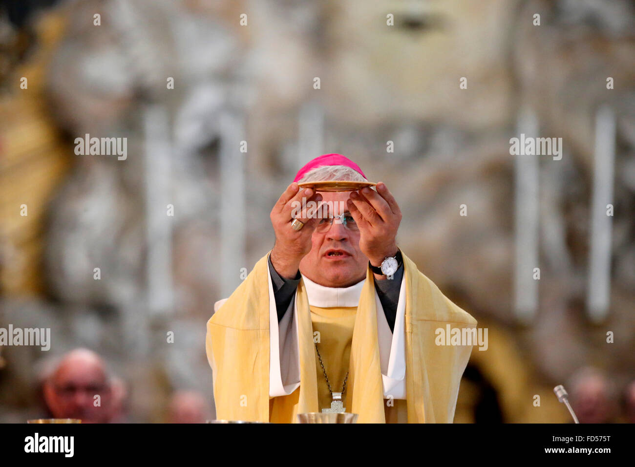 Kathedrale von Amiens. Feier der Eucharistie. Elevation Of The Host. Stockfoto