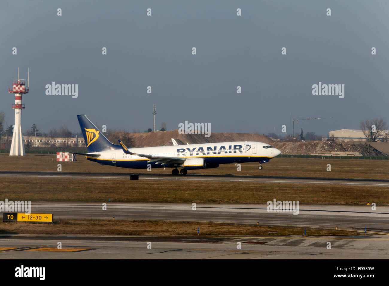 Ryanair-Flugzeug abheben. Stockfoto