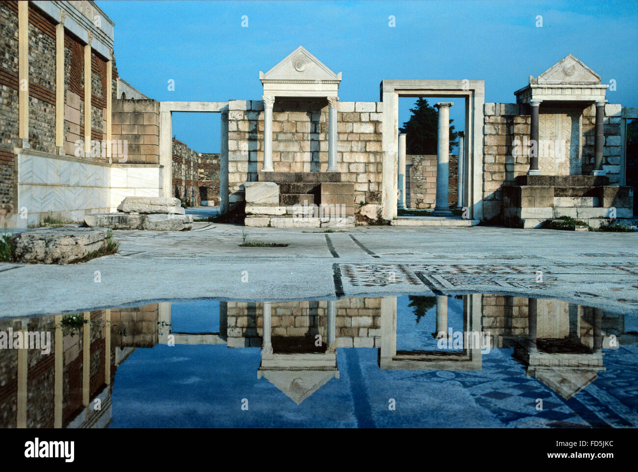 Eingang zum frühen Synagoge (c4th) rekonstruiert, in Sardes oder Sardes, der alten Hauptstadt von Lydia, Türkei Stockfoto