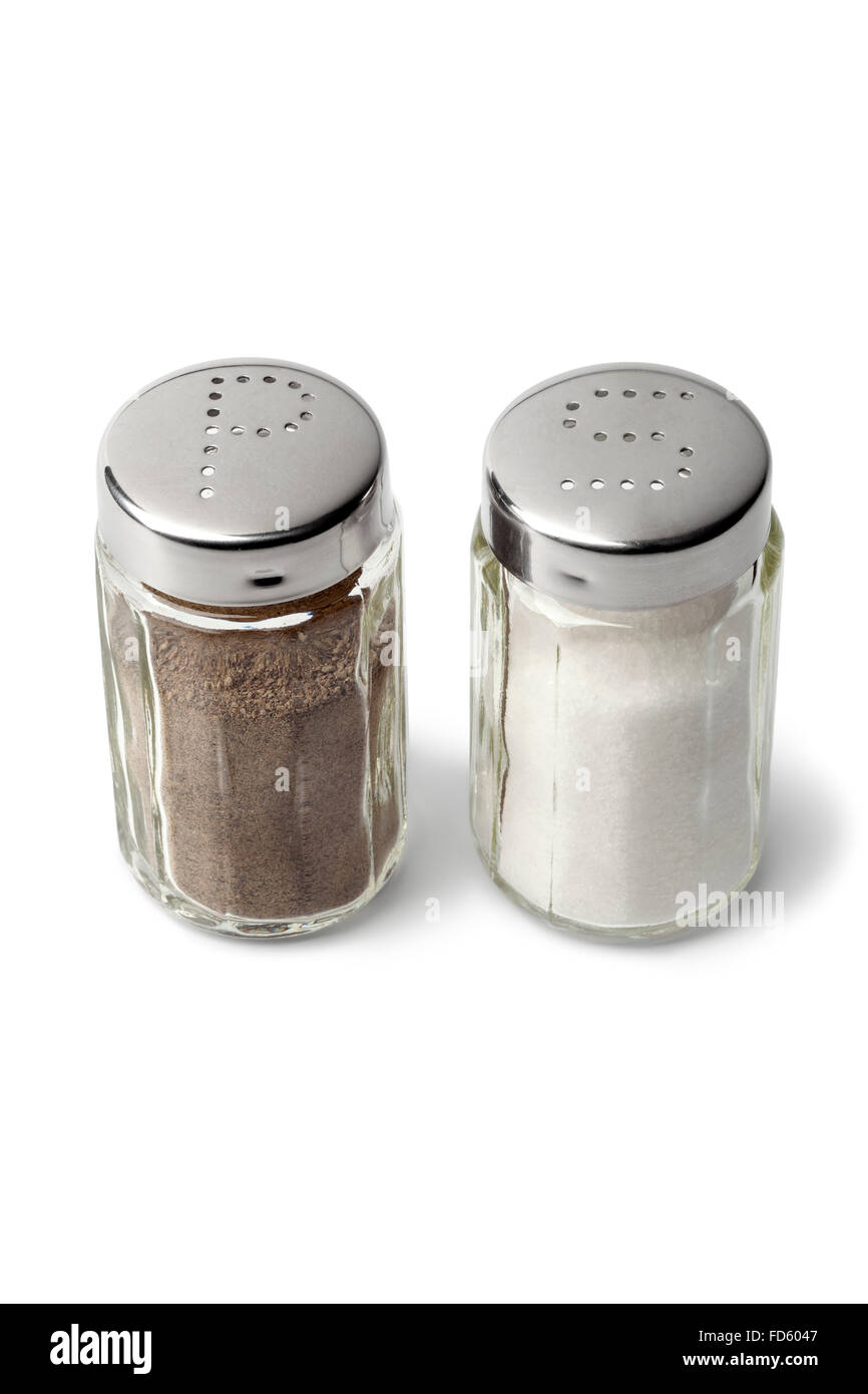 Pfeffer und Salzstreuer auf weißem Hintergrund Stockfoto