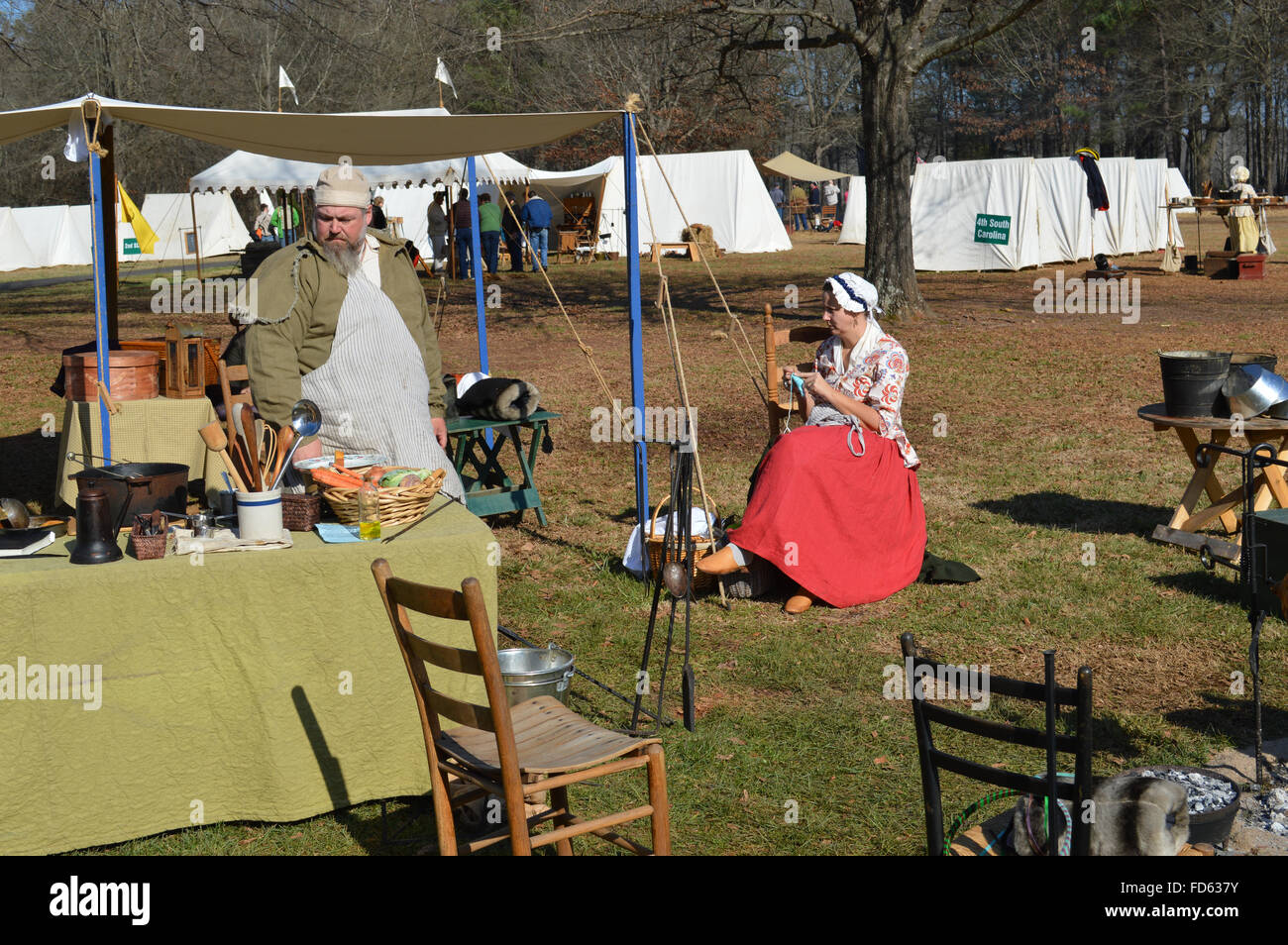 Reenactment der Schlacht von Cowpens in Cowpens in South Carolina.  Die Teilnehmer einer amerikanischen Unabhängigkeitskrieg Zelte. Stockfoto
