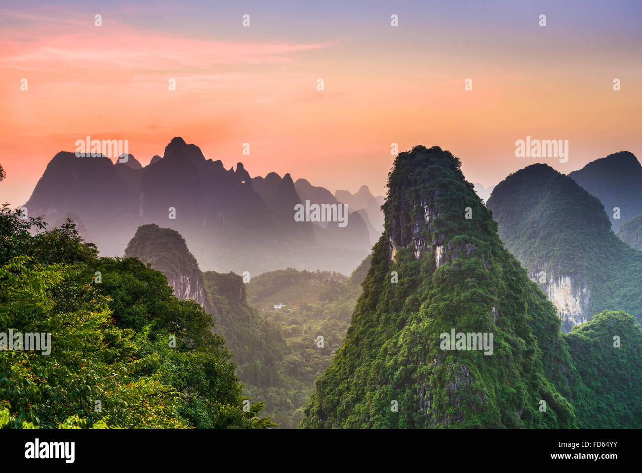 Karstberge von Xingping, Guilin, China. Stockfoto