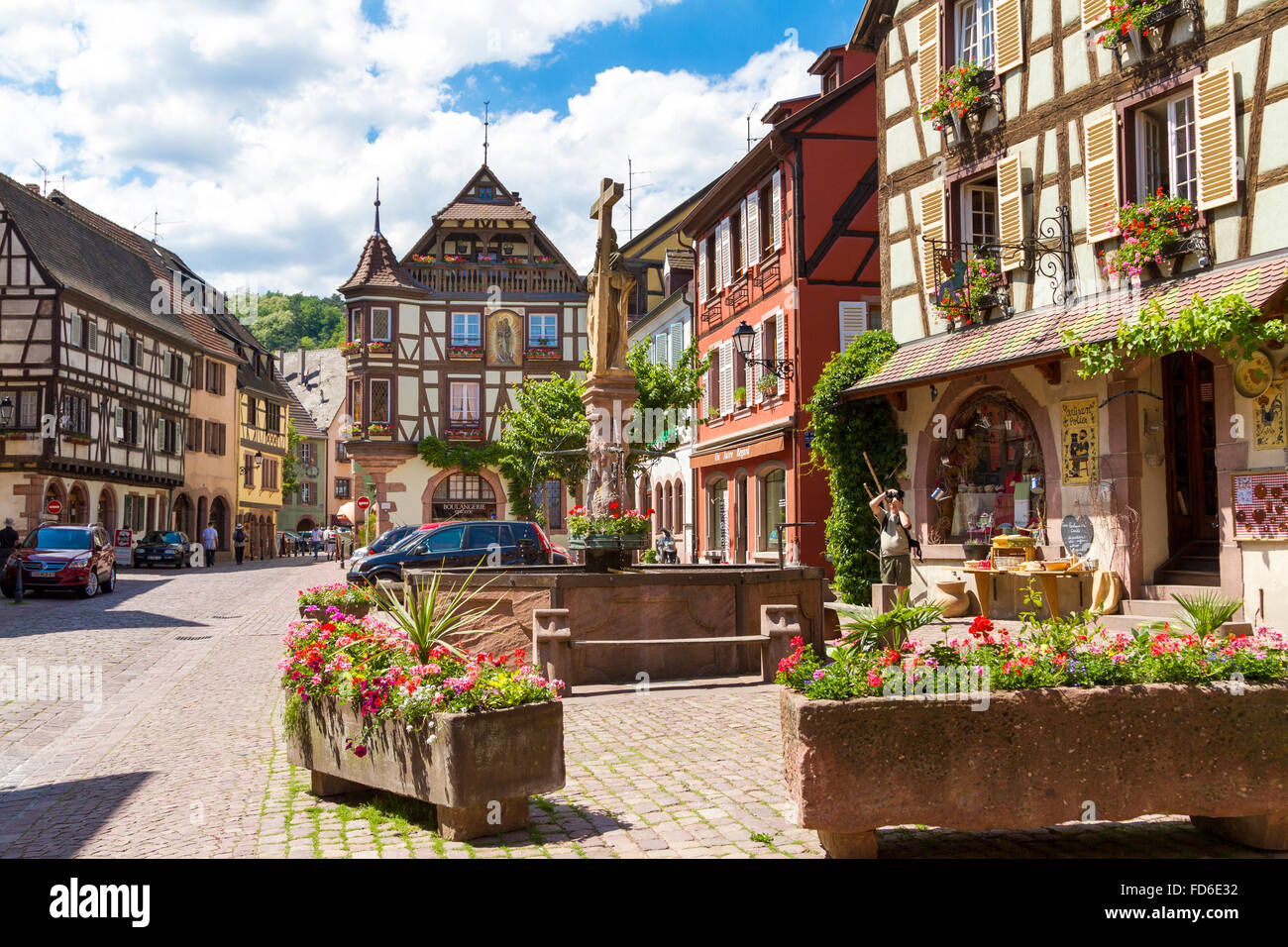 Alten Marktplatz im Zentrum von Kaysersberg Elsass Haut-Rhin-Frankreich Stockfoto