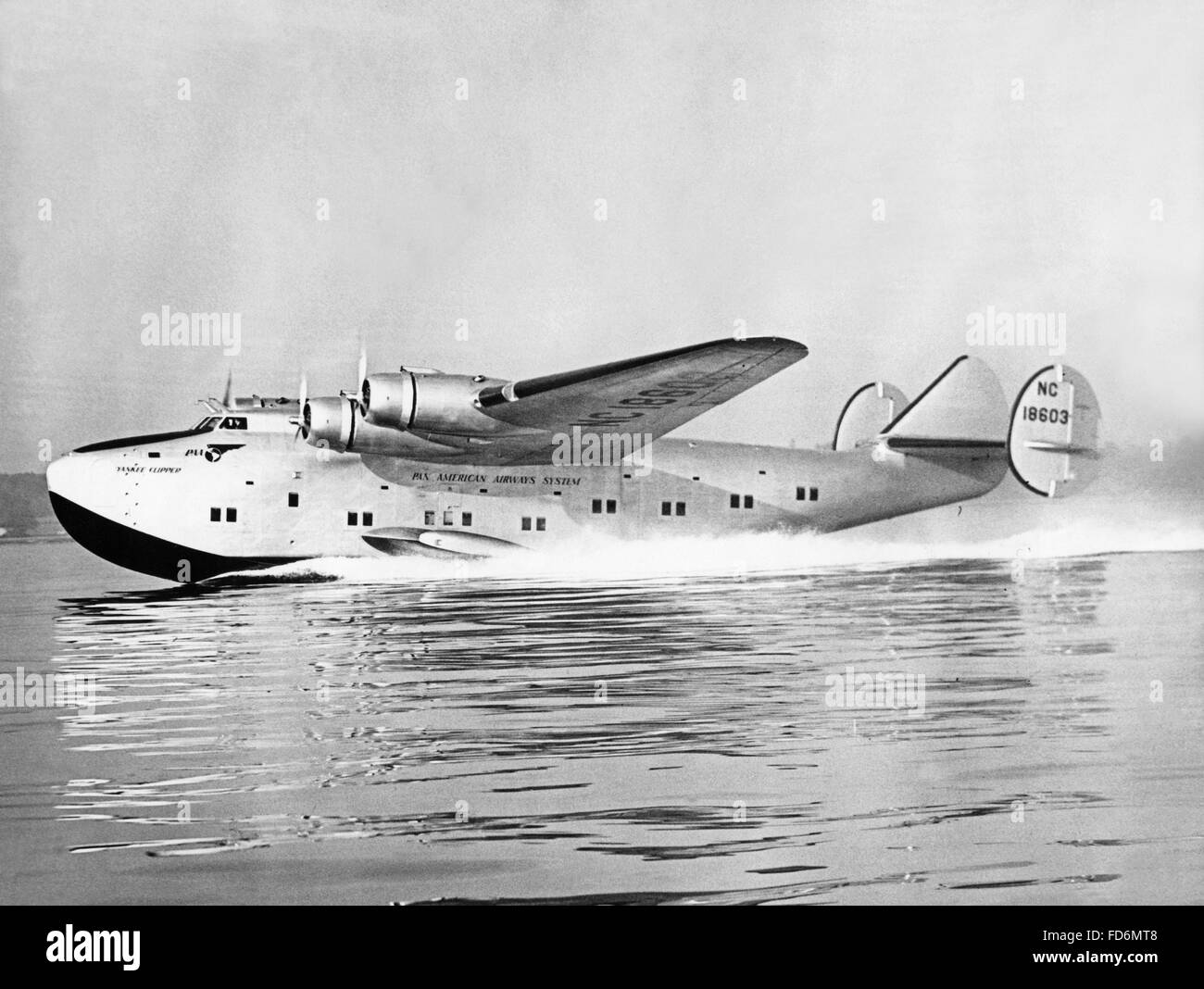 Boeing 314 Clipper "Yankee Clipper" abheben, 1939 Stockfoto