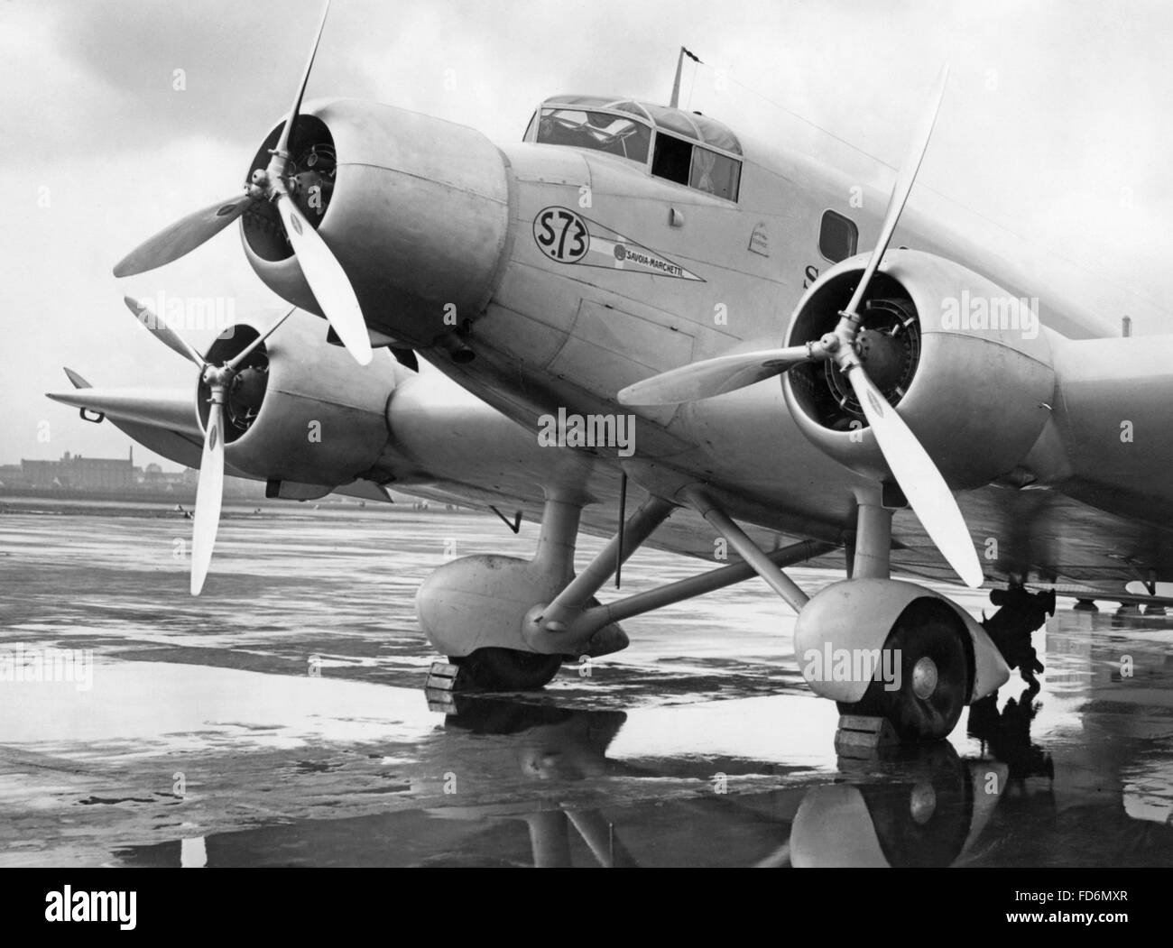 Flugzeug der belgischen Fluggesellschaft Sabena auf dem Flughafen Berlin, ca. 1935 Stockfoto