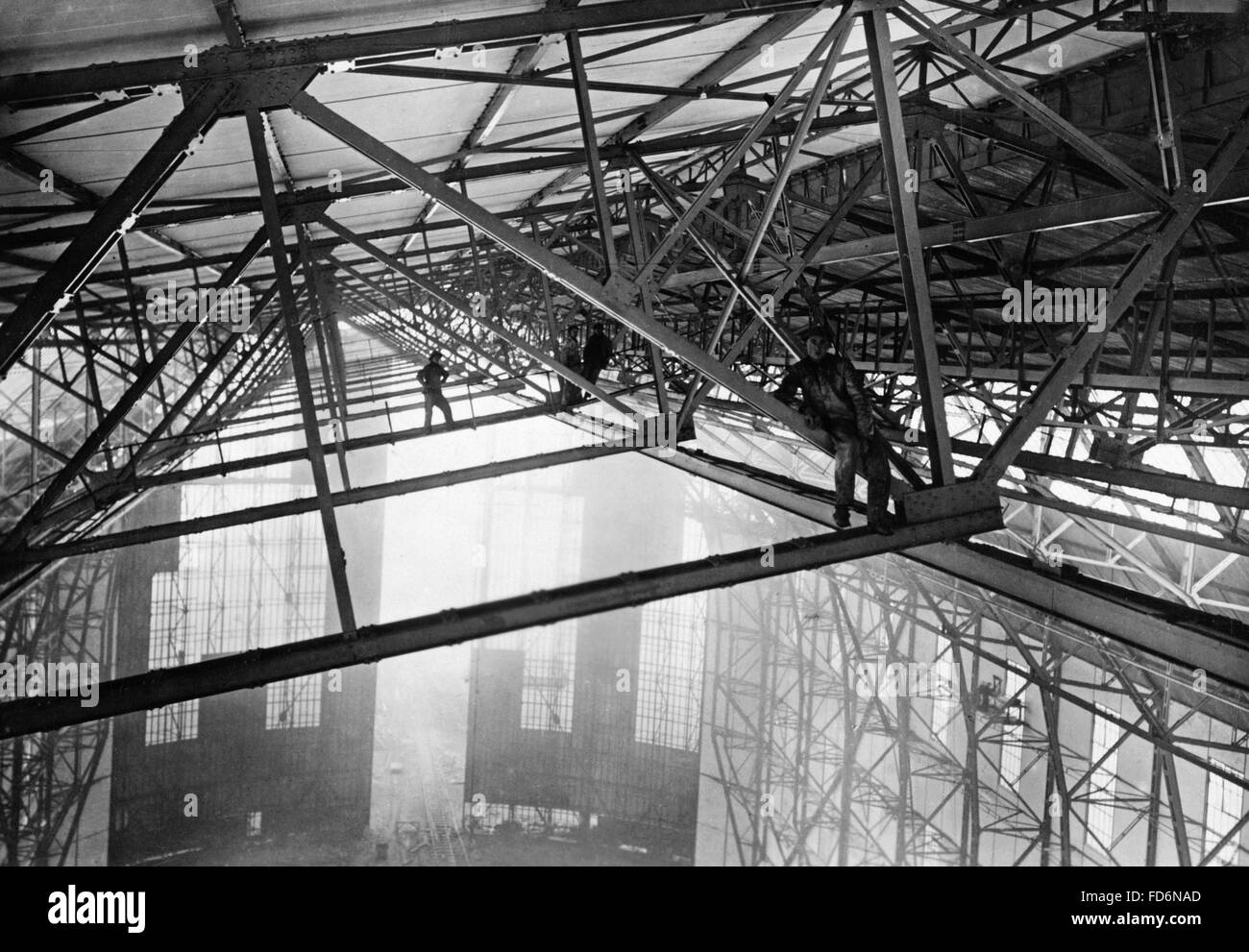 Bau der neuen Halle arbeiten für den Bau der Zeppeline in Friedrichshafen, 1930er Jahre Stockfoto