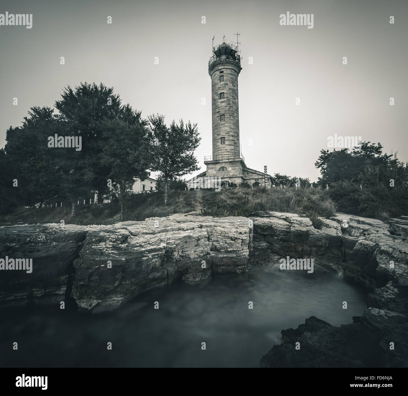 Leuchtturm von Savudrija auf felsigen Küste, die meisten westlichen Punkt der Balkan-Halbinsel und den ältesten Leuchtturm in Kroatien (erbaut Stockfoto