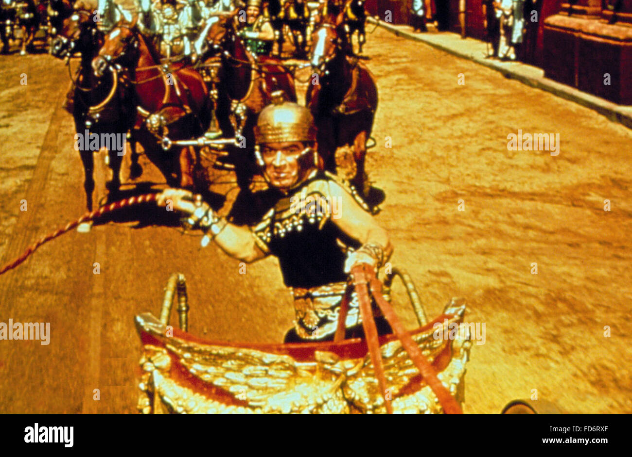 Ben-Hur ist ein 1959 amerikanische epische Historiendrama Film, Regie: William Wyler, von Sam Zimbalist für Metro-Goldwyn-Mayer und starring Charlton Heston, Stephen Boyd, Jack Hawkins, Hugh Griffith und Haya Harareet produziert.  Dieses Foto ist nur zu redaktionellen Zwecken und unterliegen dem Copyright von der Filmgesellschaft und/oder der Fotograf von dem Film oder der Firma zugeordnet und kann nur durch Veröffentlichungen im Zusammenhang mit der Förderung der oben genannten Film reproduziert werden. Eine obligatorische Gutschrift auf die Filmgesellschaft ist erforderlich. Der Fotograf sollte auch angerechnet werden, wenn bekannt. Stockfoto