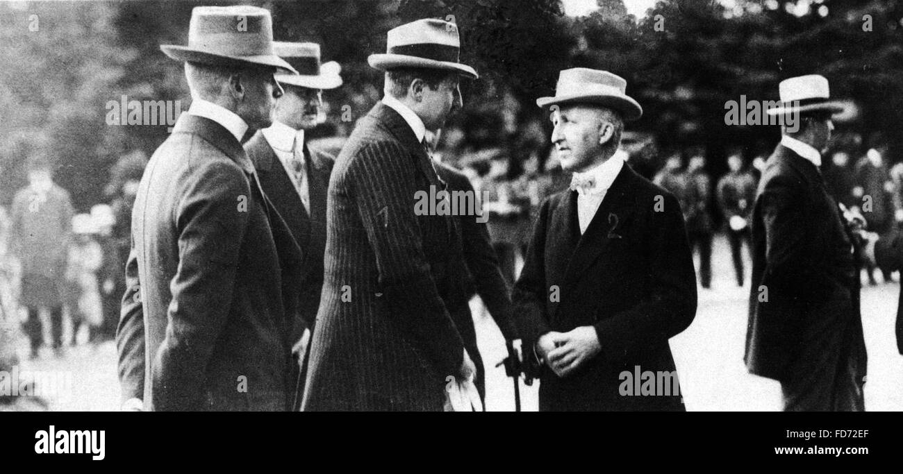 Prinz August Wilhelm von Preußen und Siegfried Wagners bei den Bayreuther Festspielen, 1912 Stockfoto