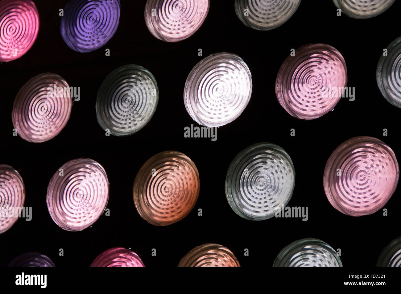 Kreise, Glas, Glas-Container, Farbglas, abstrakt, Runde, Kreis, Textur, rosa Stockfoto