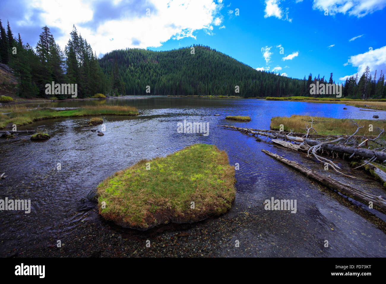 Devils Lake ist ein sehr beliebtes Wander- und Rucksackreisen Ziel für Central Oregon Wanderer die Wildnis erkunden wollen. Stockfoto