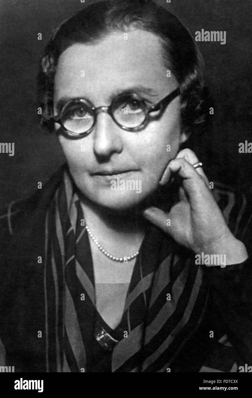 Kaethe kruse dolls Fotos und Bildmaterial in hoher Auflösung Alamy