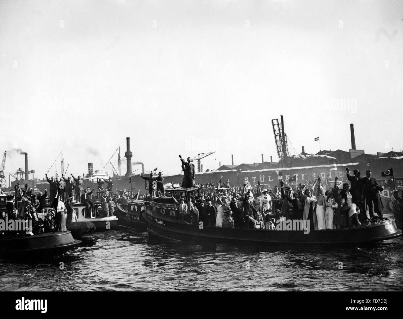 Der Hamburger Hafen während eines Besuchs von Adolf Hitler, 1934 Stockfoto