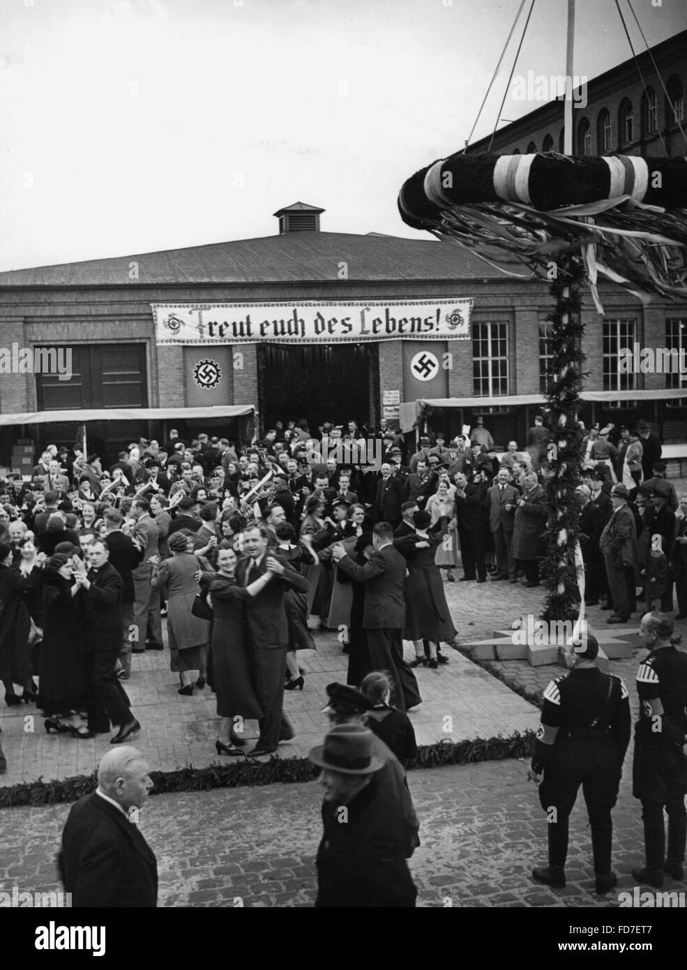 Kameradschaft-Feier am 1. Mai 1938 Stockfoto