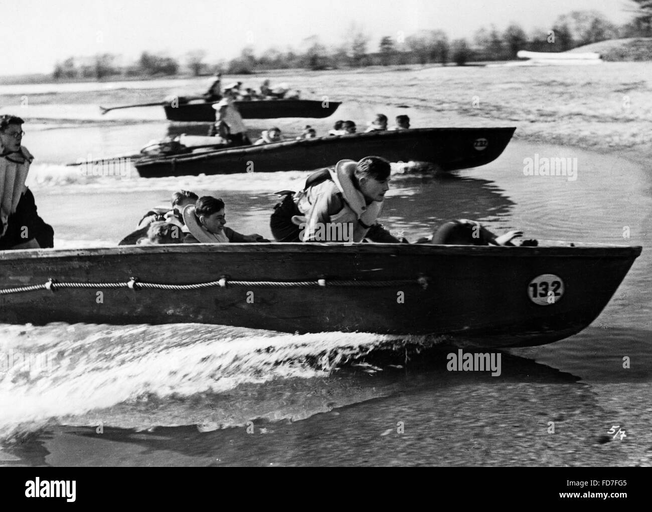Filmszene: Boot Übung in der HJ Truppenübungsplatz, 1943 Stockfoto