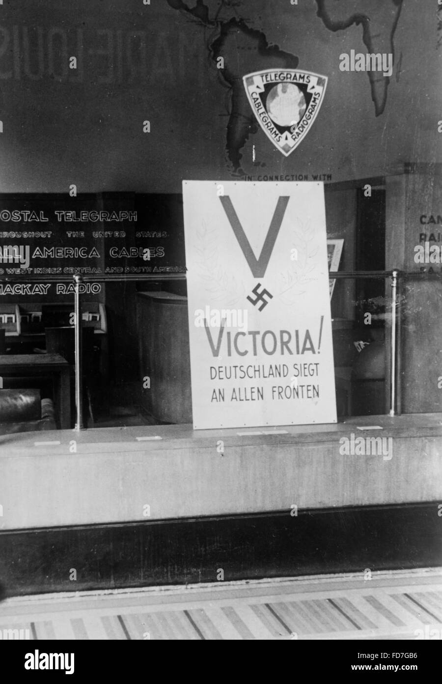 Deutsche "Victoria" unterzeichnen in Paris, 1941 Stockfoto