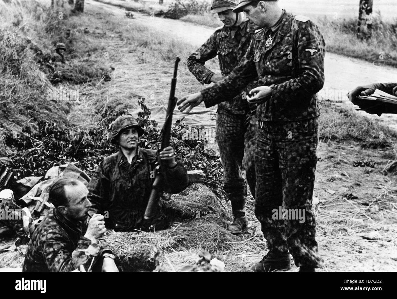 Soldaten der Waffen-SS SS in Caen, 1944 Stockfoto