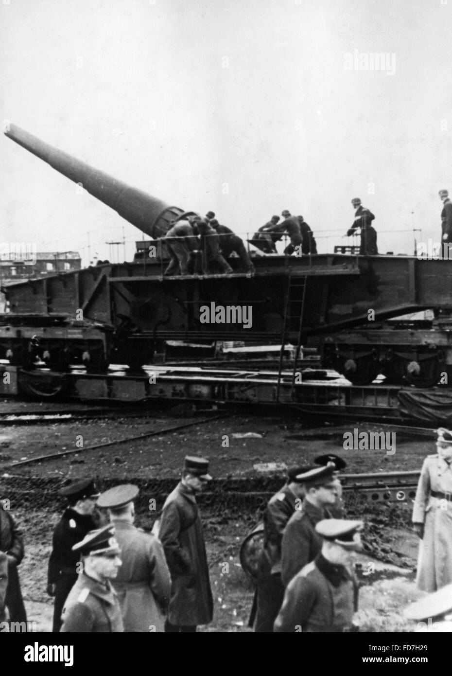 Deutsche Eisenbahn-Artillerie auf den Atlantikwall, 1943 Stockfoto