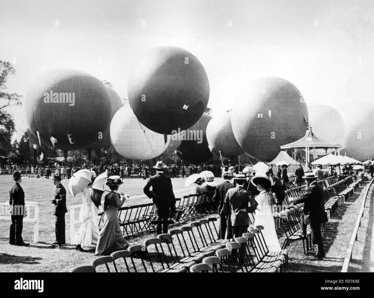 Ballon-Wettfahrt in Hurlingham, 1909 Stockfoto