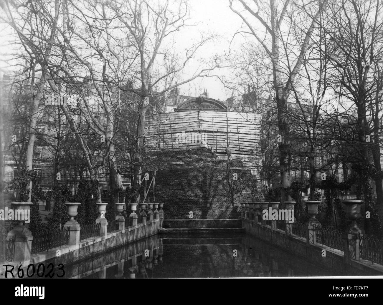 Gebäudeschutz gegen Luftangriffe in Paris Stockfoto