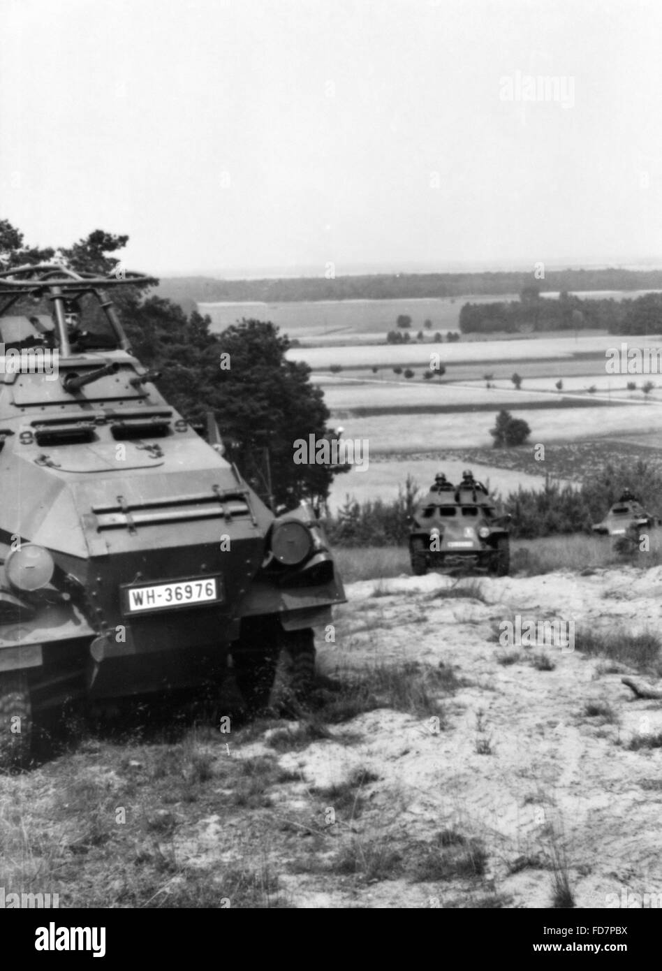 Aufklärungsfahrzeug der Wehrmacht während einer Übung in den 30er Jahren Stockfoto
