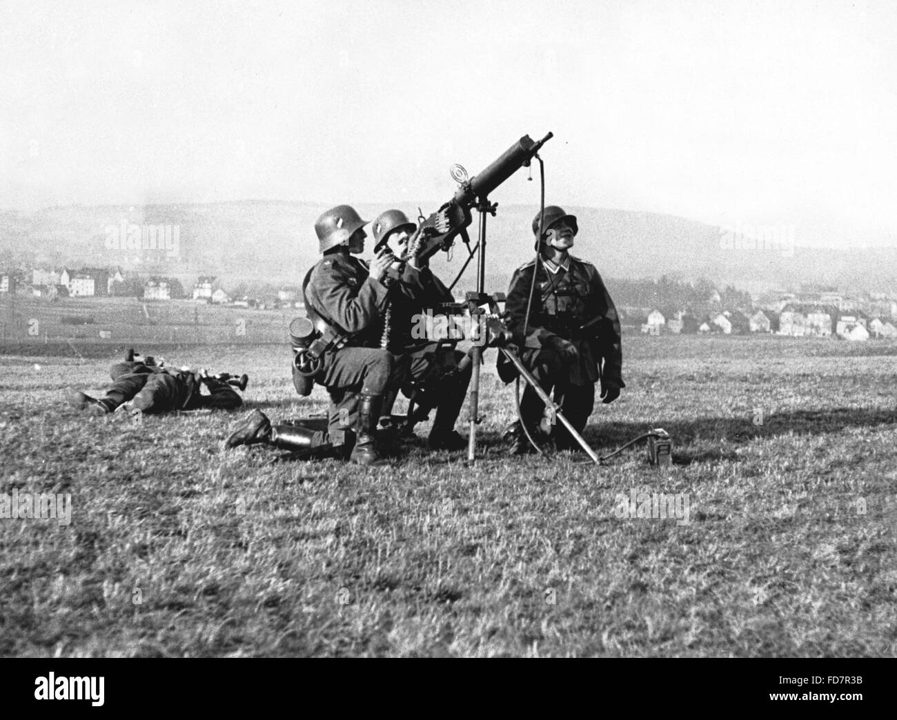 Flugabwehr-Maschinengewehr der Wehrmacht während einer Übung, 1935 Stockfoto
