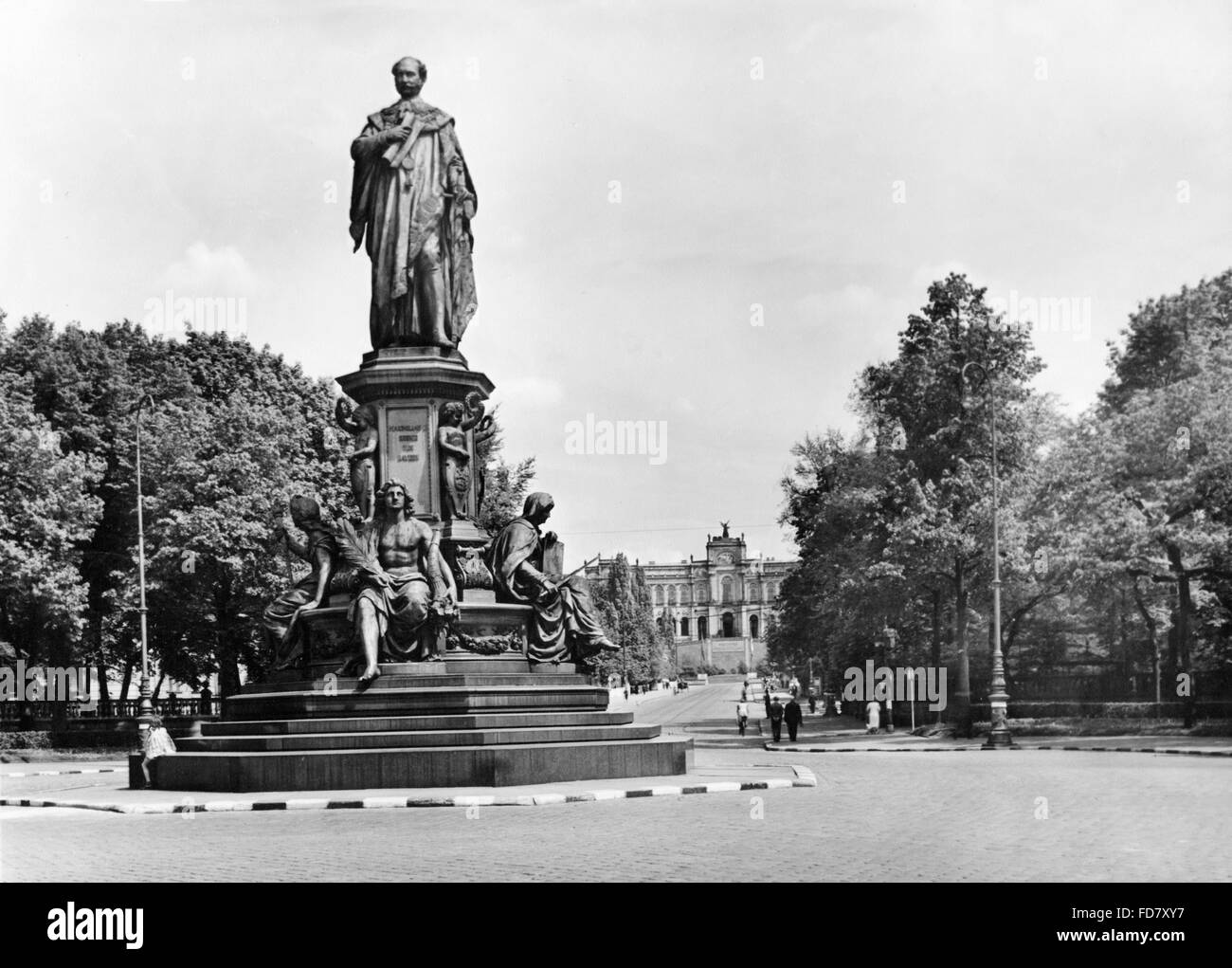 Maximilianstrasse münchen -Fotos und -Bildmaterial in hoher Auflösung ...