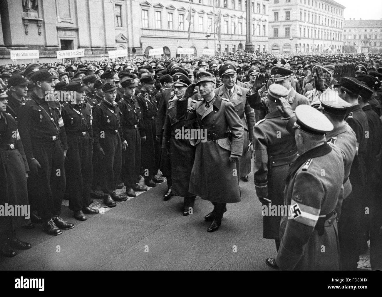 Generaloberst Eduard Dietl in München, 14.11.1943 Stockfoto