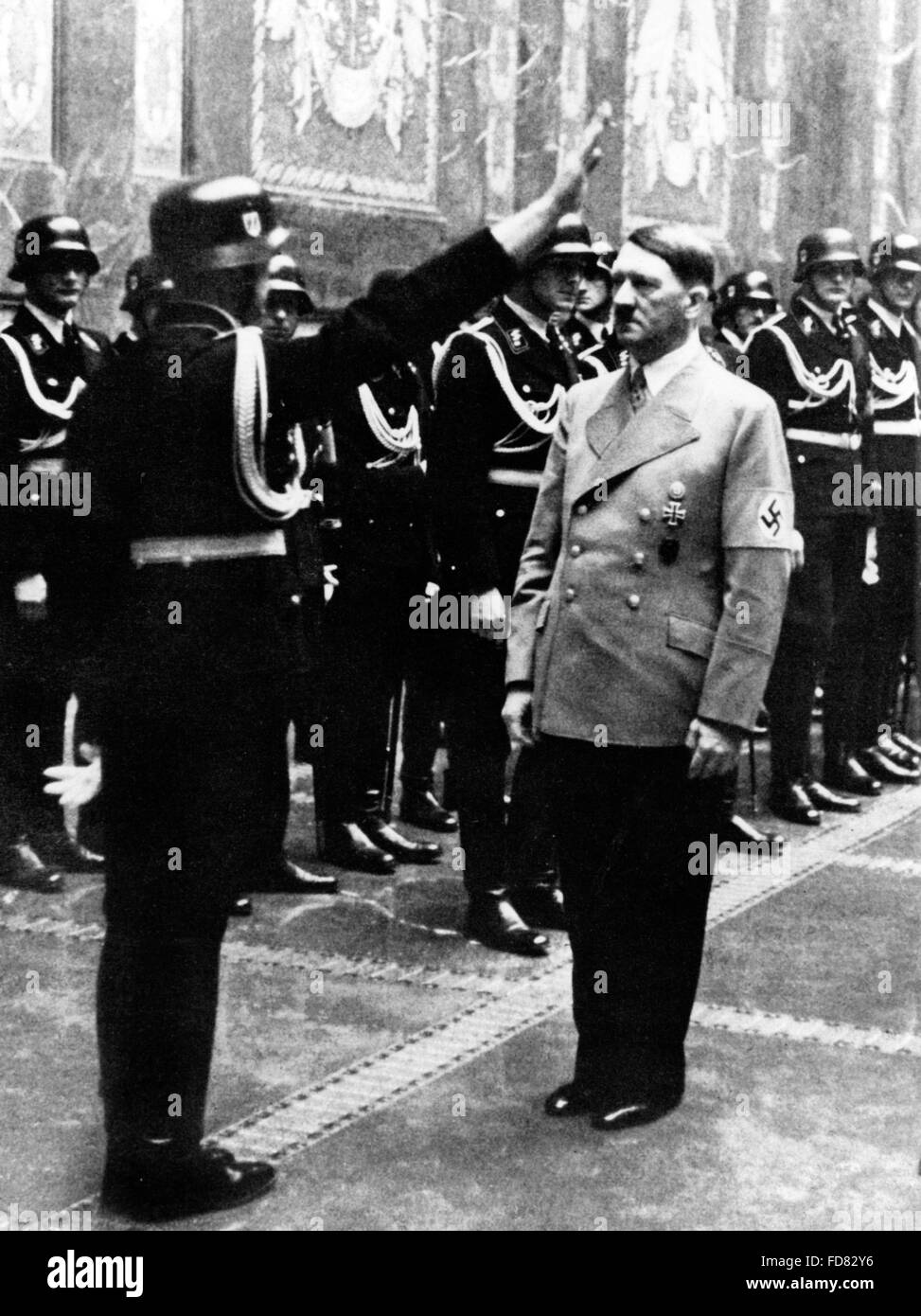 Adolf Hitler mit SS-Offiziere, 1939 Stockfoto