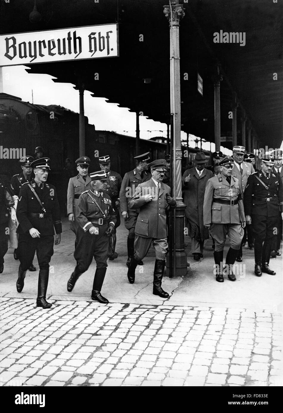 Adolf Hitler kommt in Bayreuth, 1936 Stockfoto