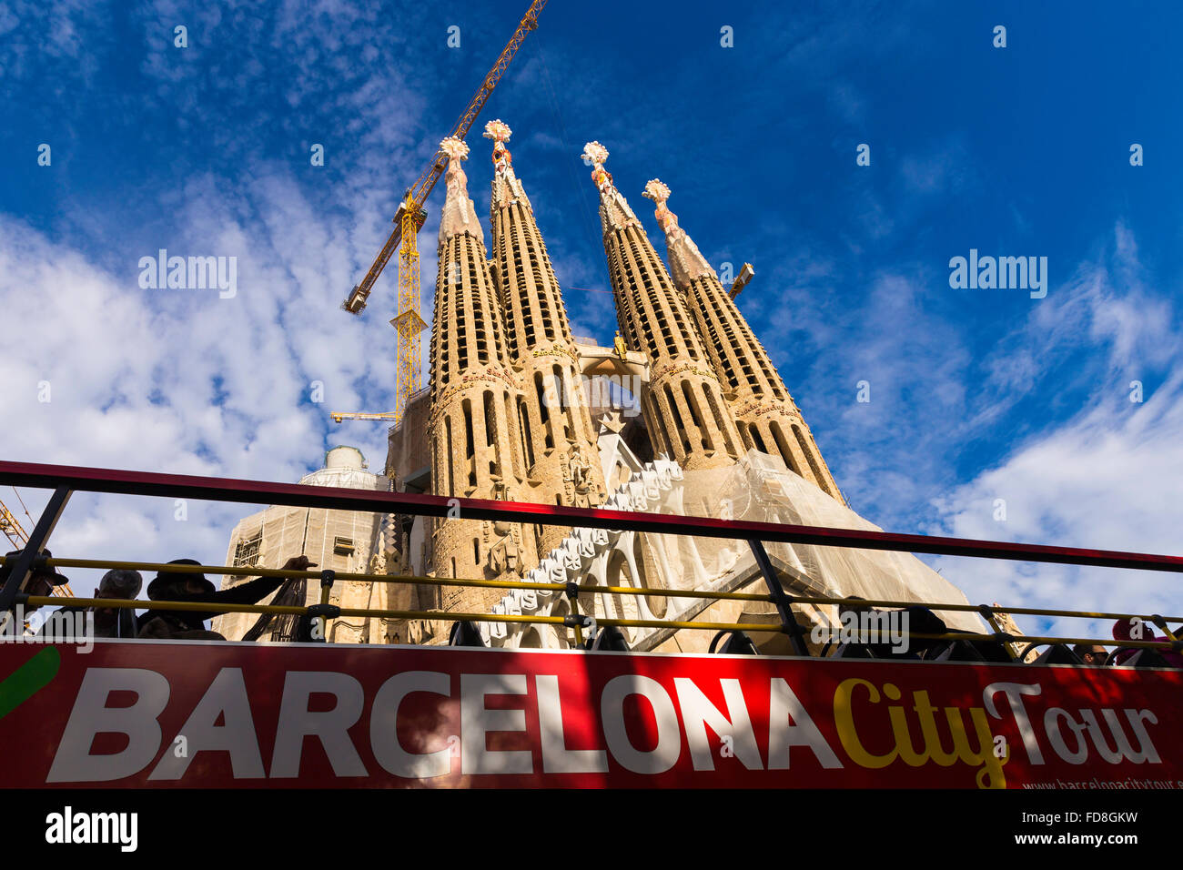 Die Basilika Temple Expiatori De La Sagrada Familia ist eine große römisch-katholische Kirche in Barcelona Stockfoto