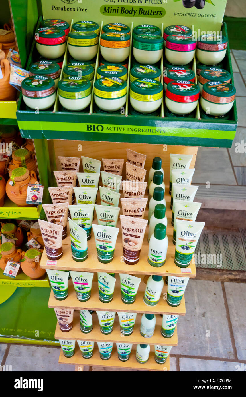 Olivenöl-Butter, Cremes und Lotionen, Zentralmarkt, 1866 Street, Heraklion, Kreta, Griechenland Stockfoto